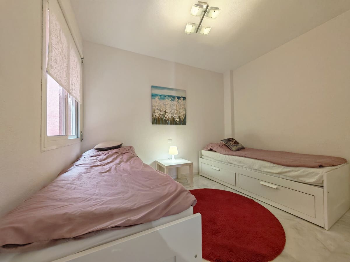Apartamento de 2 habitaciones en La Reserva en venta con piscina garaje - 320.000 € (Ref: 9973305)