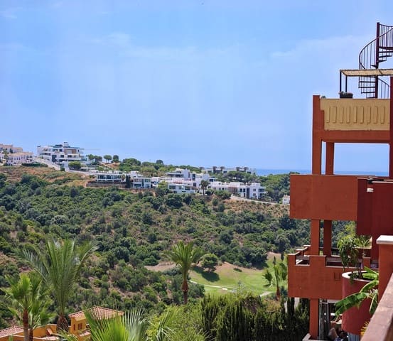2 soverom Leilighet til salgs i La Reserva, Marbella med svømmebasseng garasje - € 320 000 (Ref: 9973305)