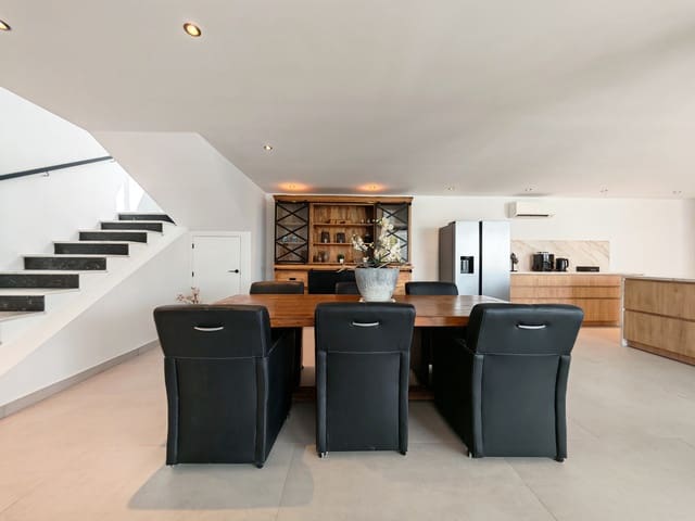 Chalet de 8 habitaciones en Elviria, Marbella en venta con piscina garaje - 2.450.000 € (Ref: 9977303)