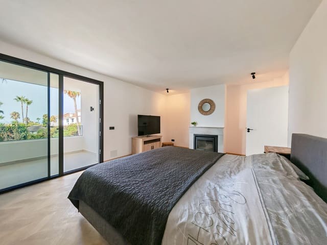 Chalet de 8 habitaciones en Elviria, Marbella en venta con piscina garaje - 2.450.000 € (Ref: 9977303)