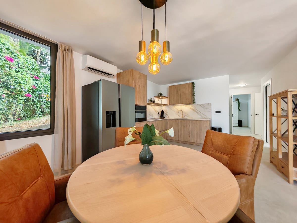 8 bedroom Villa for sale in Elviria with pool garage - € 2,450,000 (Ref: 9977303)