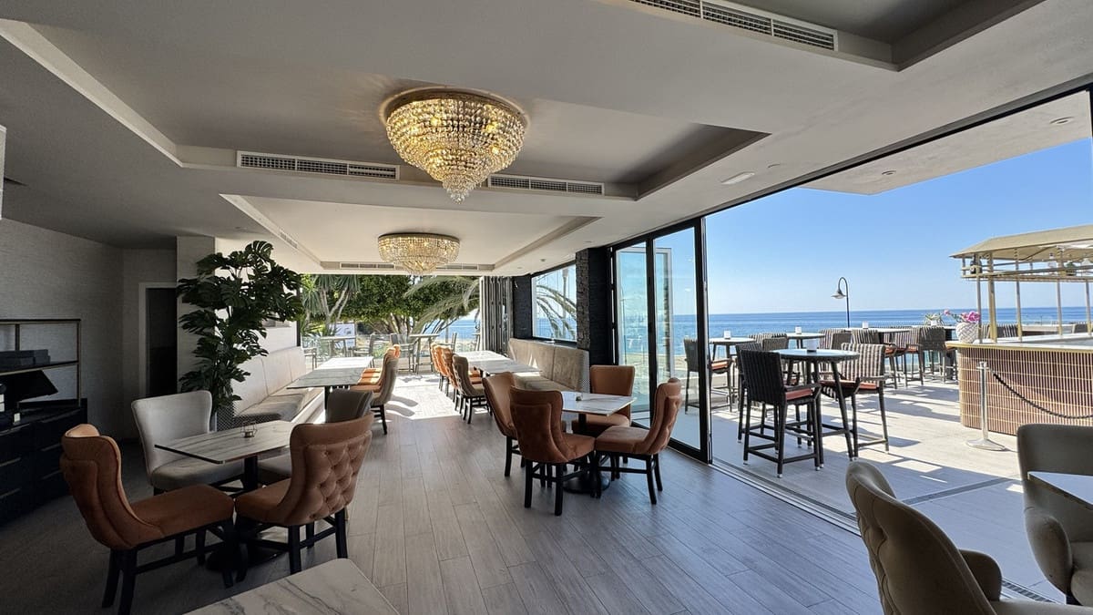 Restaurant/Bar til salg i La Cala de Mijas - € 5.495.000 (Ref: 9977885)