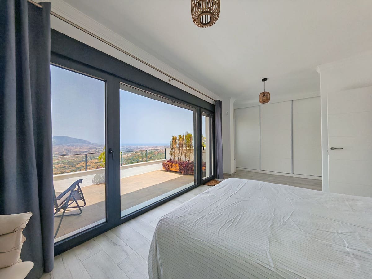 3 chambre Maison de Ville à vendre à Elviria avec piscine garage - 625 000 € (Ref: 9979791)