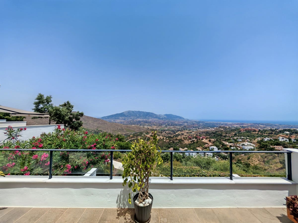 3 chambre Maison de Ville à vendre à Elviria avec piscine garage - 625 000 € (Ref: 9979791)