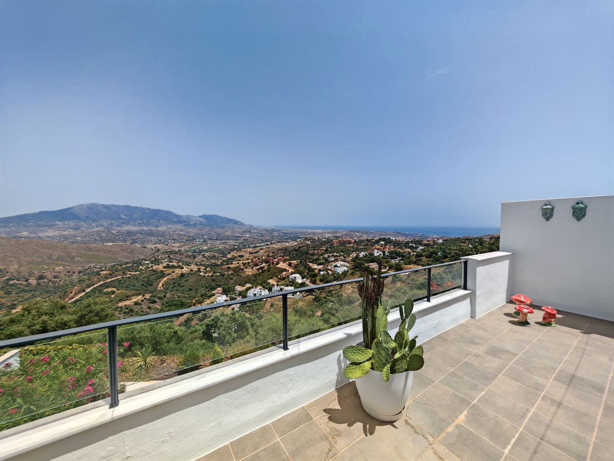 3 chambre Maison de Ville à vendre à Elviria avec piscine garage - 625 000 € (Ref: 9979791)