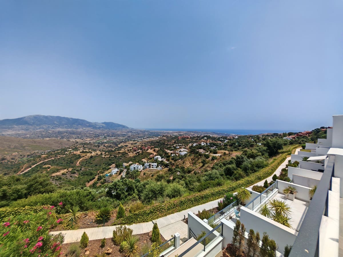 3 chambre Maison de Ville à vendre à Elviria avec piscine garage - 625 000 € (Ref: 9979791)