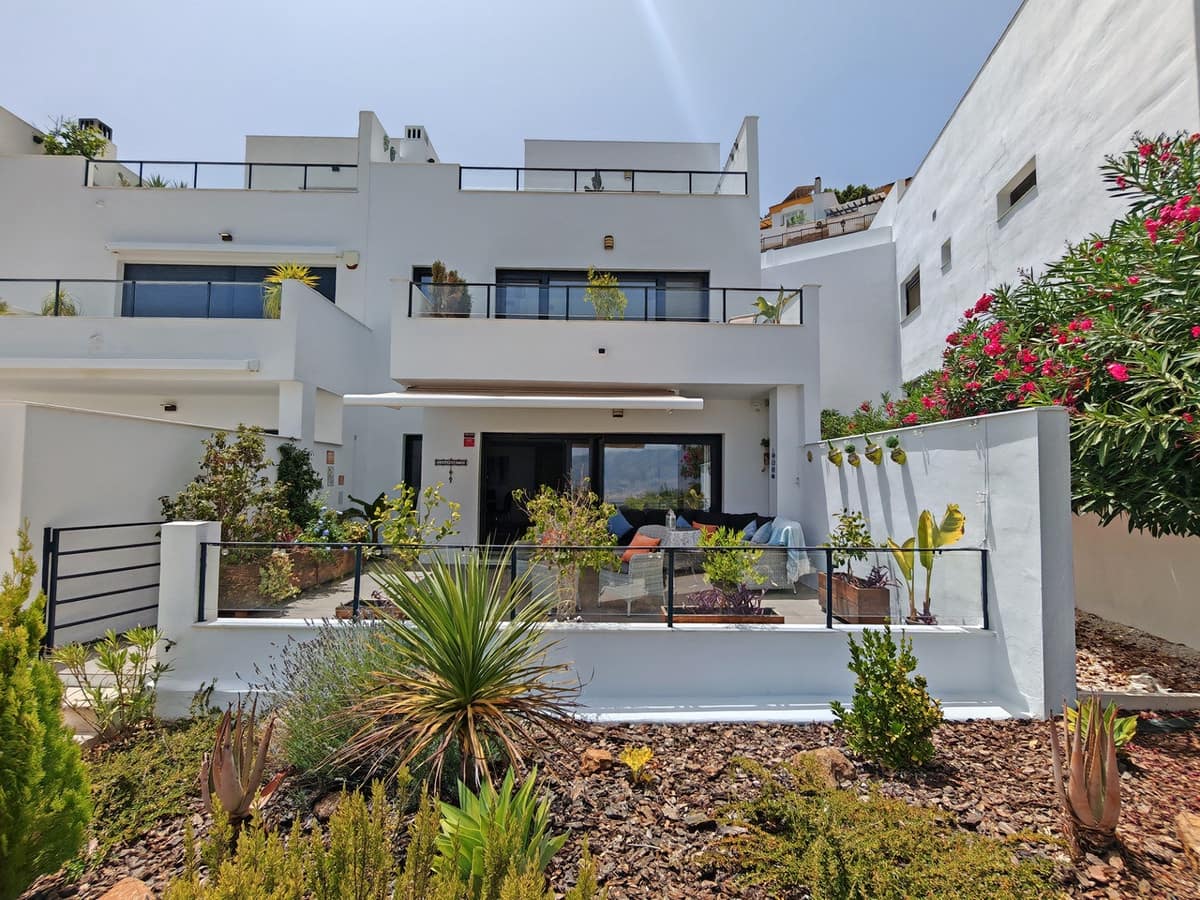 3 chambre Maison de Ville à vendre à Elviria avec piscine garage - 625 000 € (Ref: 9979791)