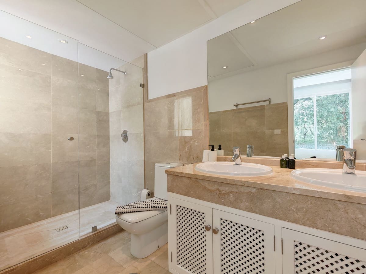 2 slaapkamer Appartement te koop in La Mairena met zwembad garage - € 460.000 (Ref: 9998801)