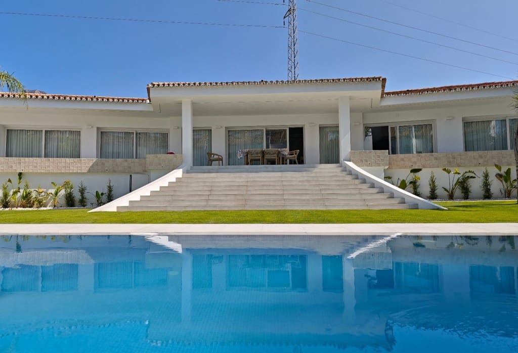 4 quarto Moradia para venda em Marbella com piscina garagem - 2 741 500 € (Ref: 7935361)