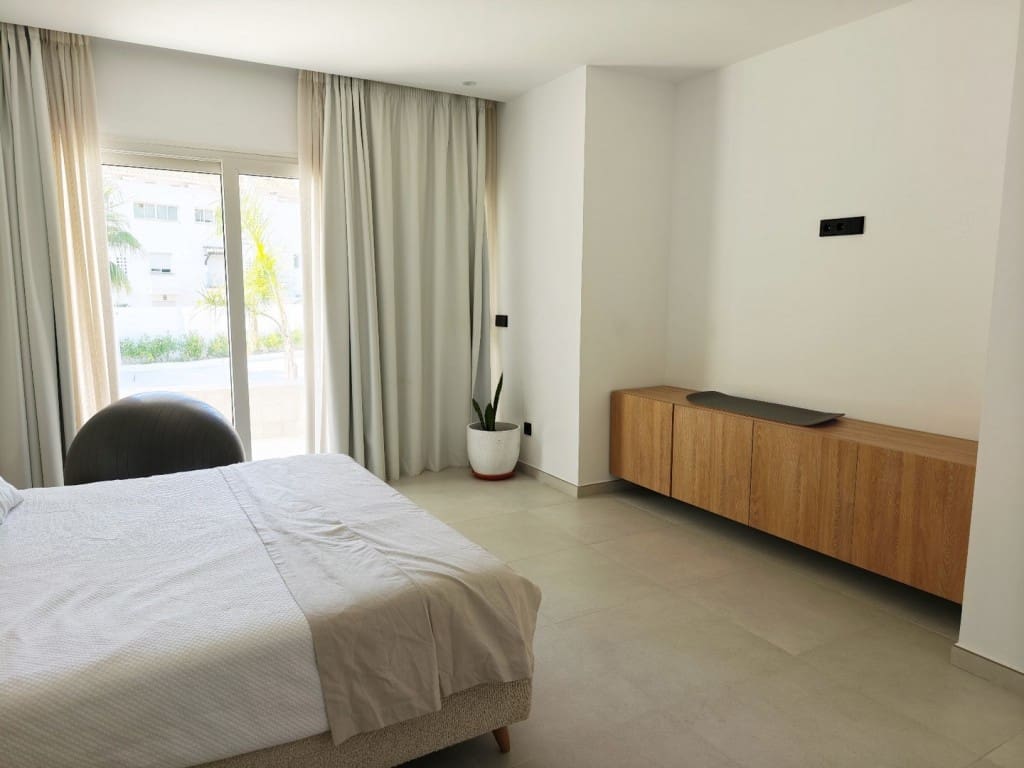 4 quarto Moradia para venda em Marbella com piscina garagem - 2 741 500 € (Ref: 7935361)