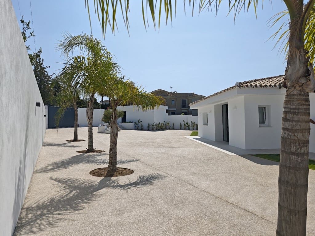 4 quarto Moradia para venda em Marbella com piscina garagem - 2 741 500 € (Ref: 7935361)