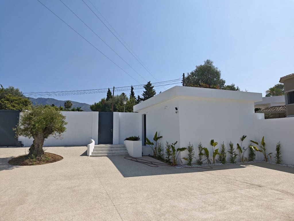 4 quarto Moradia para venda em Marbella com piscina garagem - 2 741 500 € (Ref: 7935361)