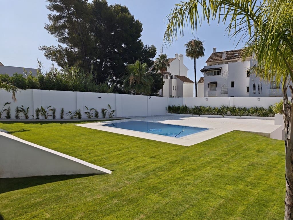 4 quarto Moradia para venda em Marbella com piscina garagem - 2 741 500 € (Ref: 7935361)