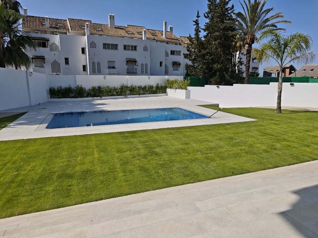 4 quarto Moradia para venda em Marbella com piscina garagem - 2 741 500 € (Ref: 7935361)