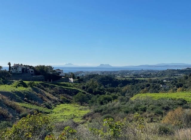 Building Plot for sale in New Golden Mile, Estepona - € 875,000 (Ref: 7937258)