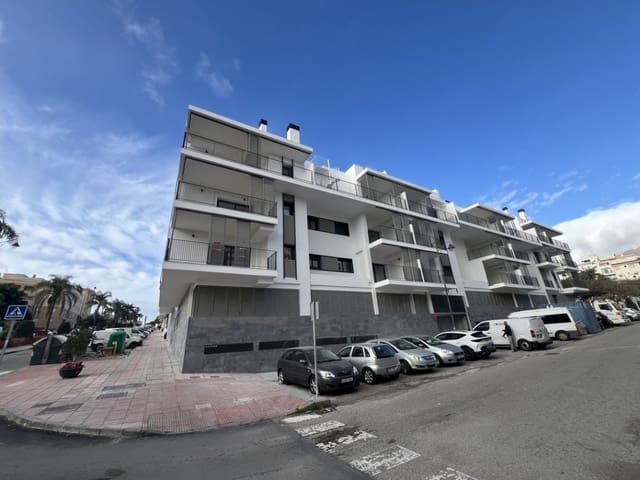 2 makuuhuone Huoneisto myytävänä paikassa Estepona mukana uima-altaan 
autotalli - 689 000 € (Ref: 7937327)