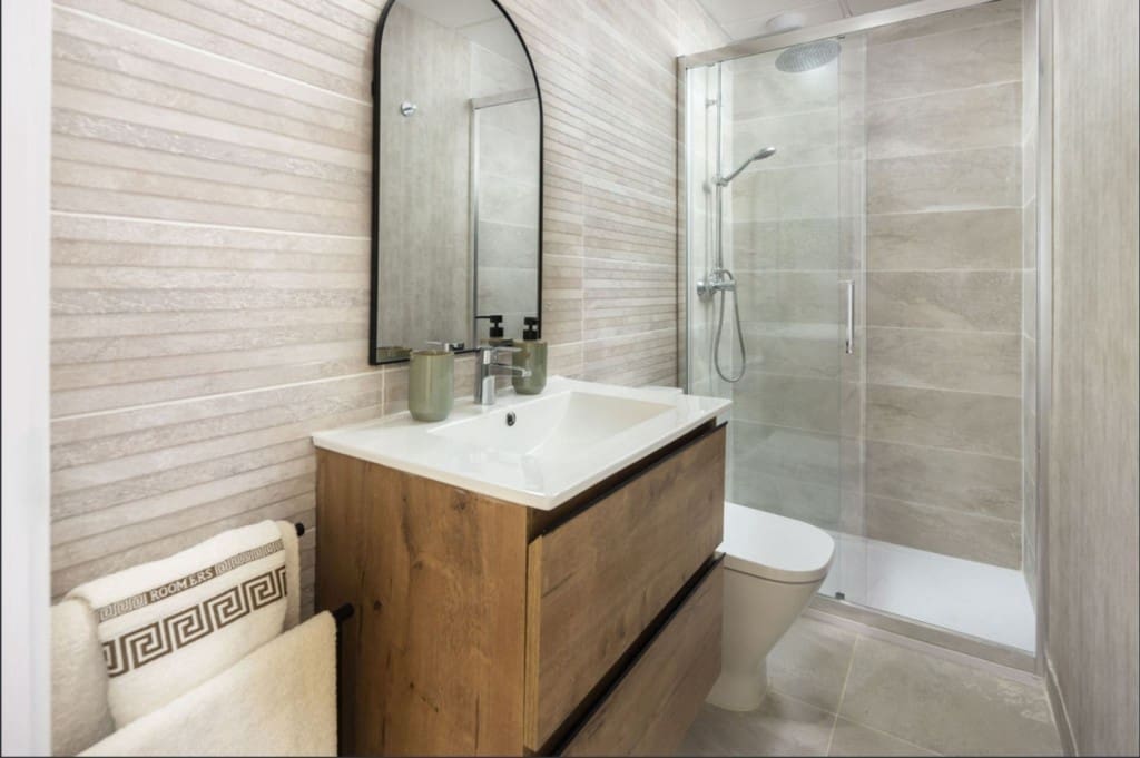 2 makuuhuone Huoneisto myytävänä paikassa Estepona mukana uima-altaan 
autotalli - 549 000 € (Ref: 7937328)