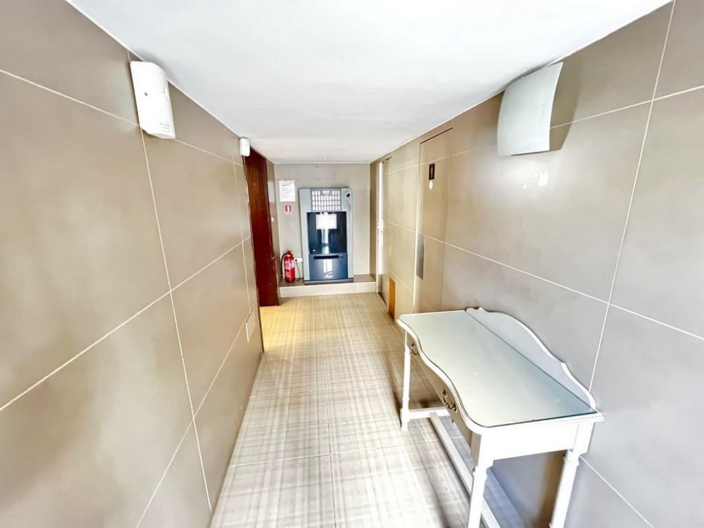 Commercial for sale in Fuengirola - € 1,596,000 (Ref: 7937345)