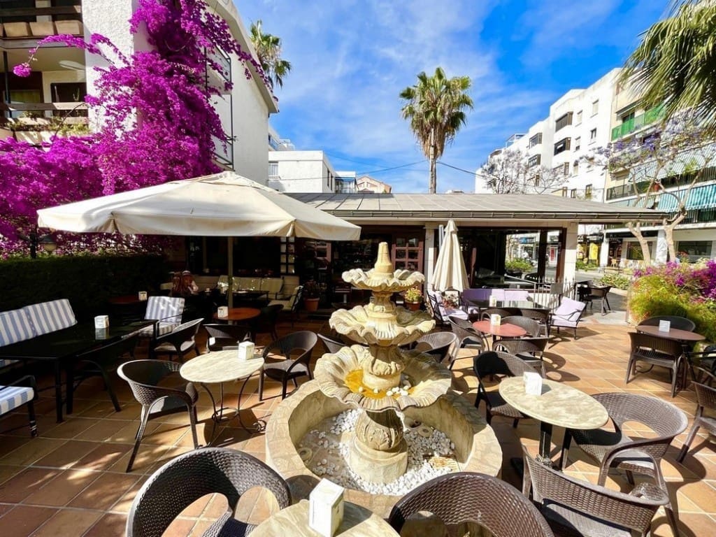 Commercial for sale in Fuengirola - € 1,596,000 (Ref: 7937345)