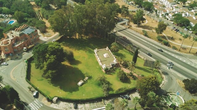 Kontor til salgs i La Reserva, Marbella - € 4 000 000 (Ref: 7937358)