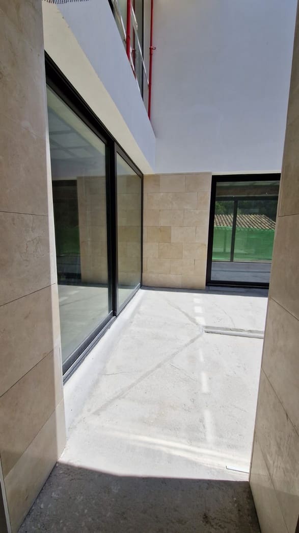 4 makuuhuone Huvila myytävänä paikassa Nueva Andalucia mukana uima-altaan - 1 595 000 € (Ref: 7937442)