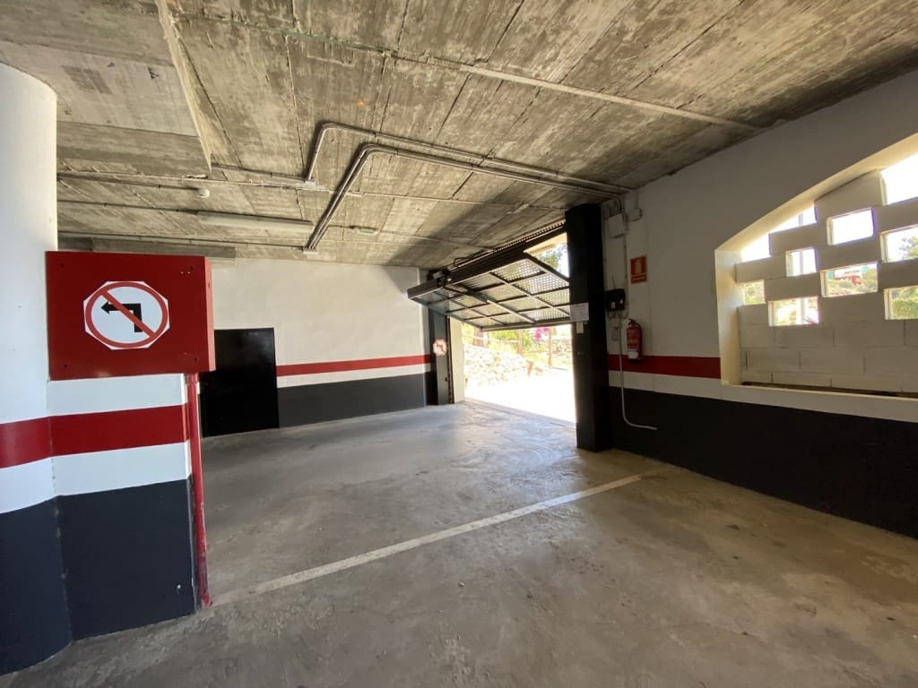 2 soverom Leilighet til salgs i Benalmadena med svømmebasseng garasje - € 450 000 (Ref: 8344606)