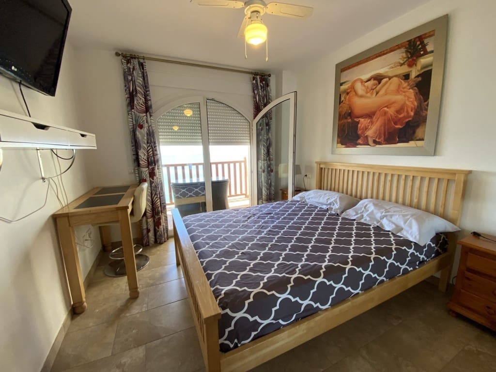 2 soverom Leilighet til salgs i Benalmadena med svømmebasseng garasje - € 450 000 (Ref: 8344606)