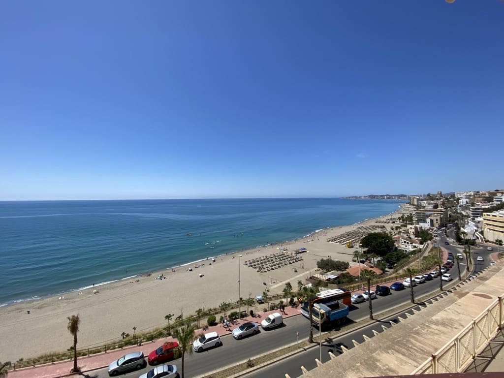 2 soverom Leilighet til salgs i Benalmadena med svømmebasseng garasje - € 450 000 (Ref: 8344606)