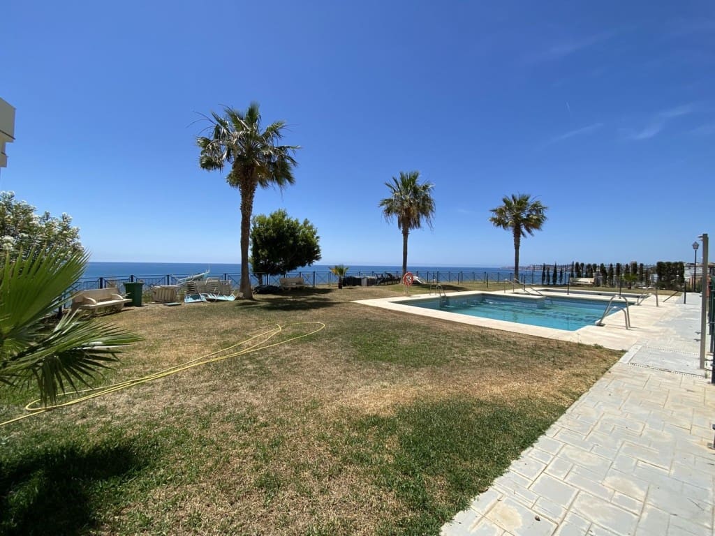 2 soverom Leilighet til salgs i Benalmadena med svømmebasseng garasje - € 450 000 (Ref: 8344606)