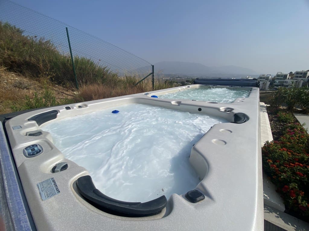 4 sypialnia Willa na sprzedaż w La Cala de Mijas z basenem garażem - 1 300 000 € (Ref: 8461602)