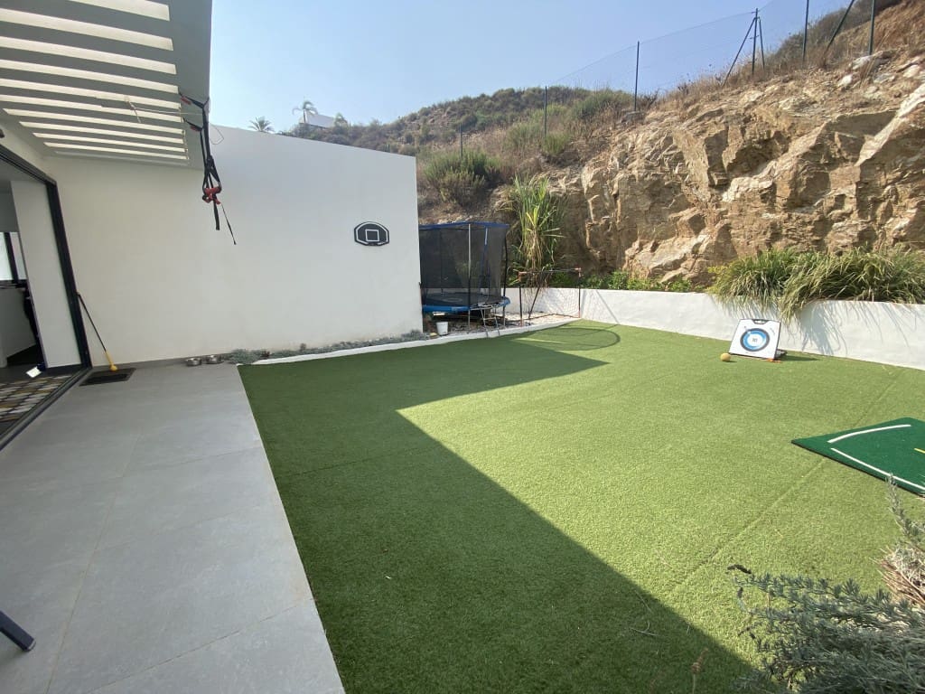 4 sypialnia Willa na sprzedaż w La Cala de Mijas z basenem garażem - 1 300 000 € (Ref: 8461602)