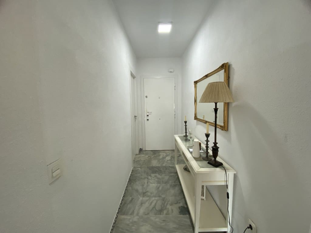 3 bedroom Apartment for sale in Fuengirola with pool - € 970,000 (Ref: 8588250)