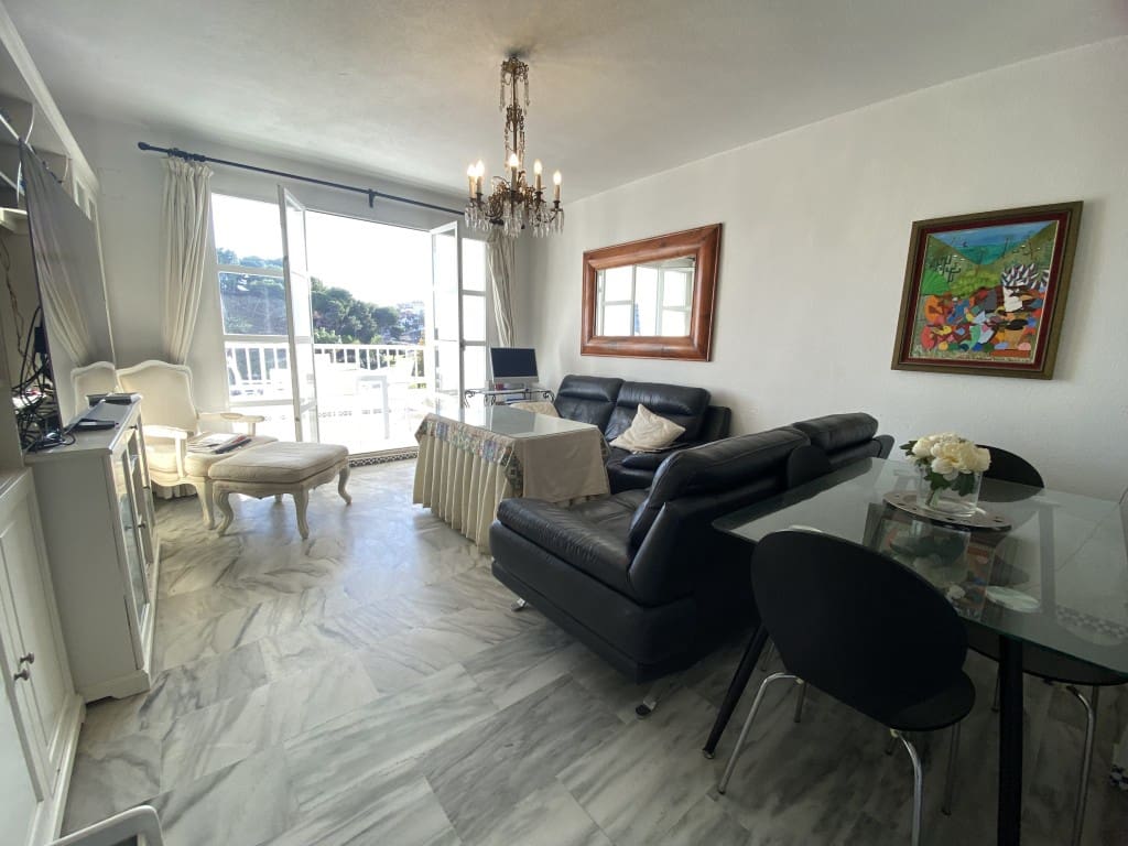 3 bedroom Apartment for sale in Fuengirola with pool - € 970,000 (Ref: 8588250)