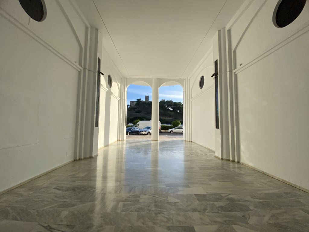 3 bedroom Apartment for sale in Fuengirola with pool - € 970,000 (Ref: 8588250)