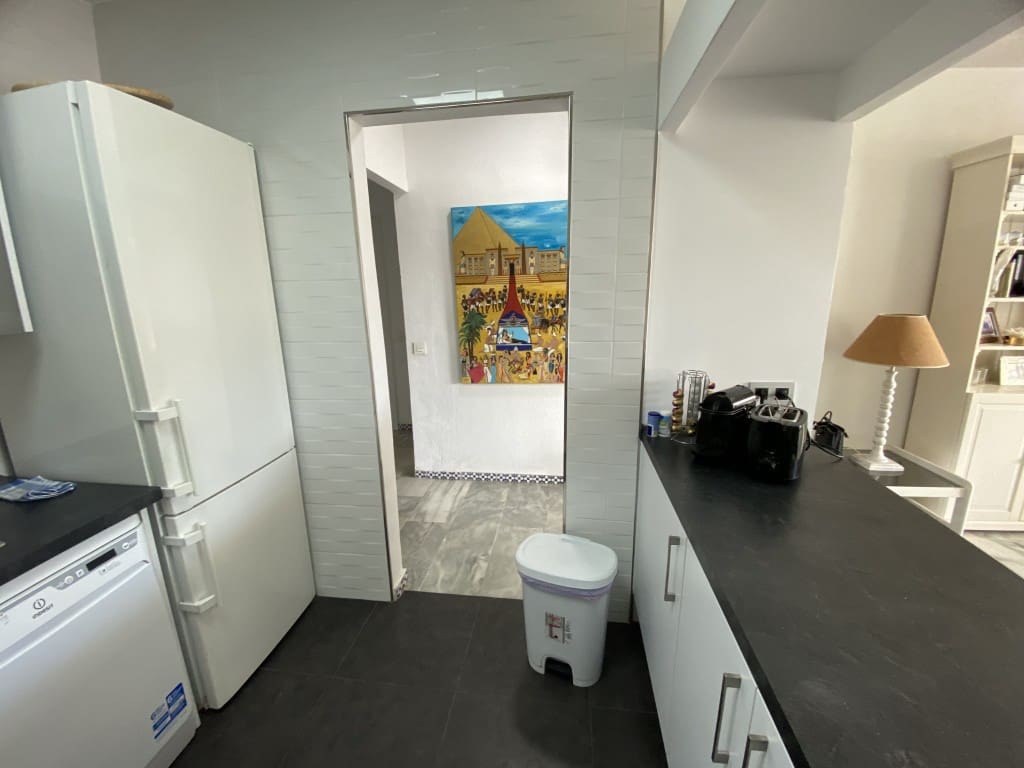 3 bedroom Apartment for sale in Fuengirola with pool - € 970,000 (Ref: 8588250)