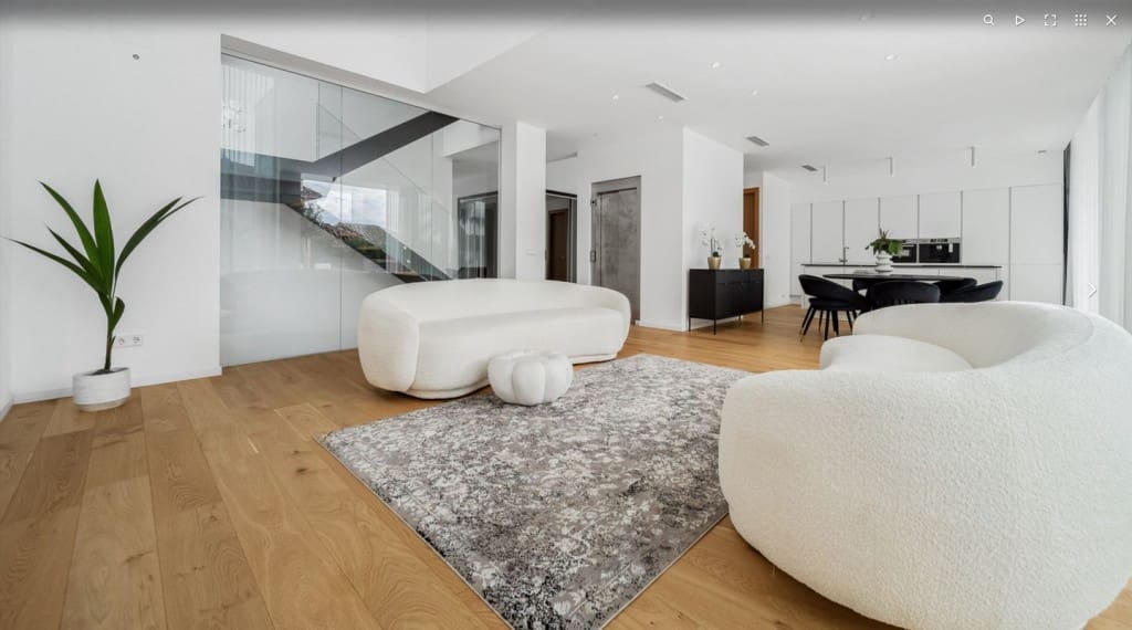 6 slaapkamer Villa te koop in Marbesa met zwembad garage - € 3.695.000 (Ref: 8775891)