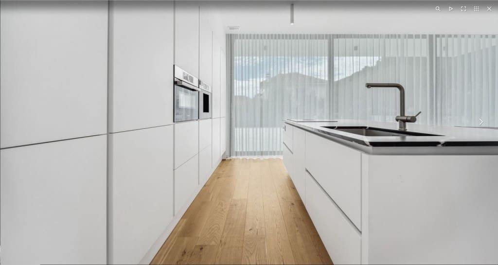 6 slaapkamer Villa te koop in Marbesa met zwembad garage - € 3.695.000 (Ref: 8775891)