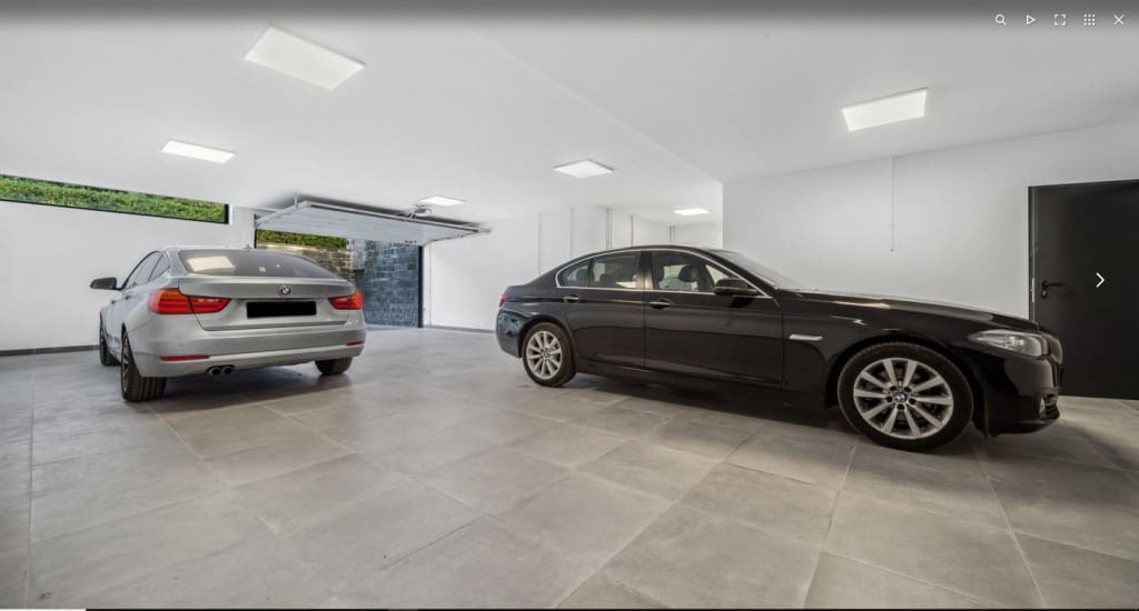 6 slaapkamer Villa te koop in Marbesa met zwembad garage - € 3.695.000 (Ref: 8775891)