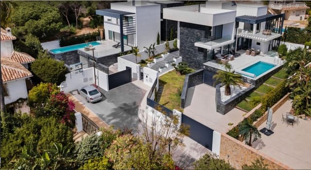 4 bedroom Villa for sale in Marbesa, Marbella with pool garage - € 3,890,000 (Ref: 8791942)