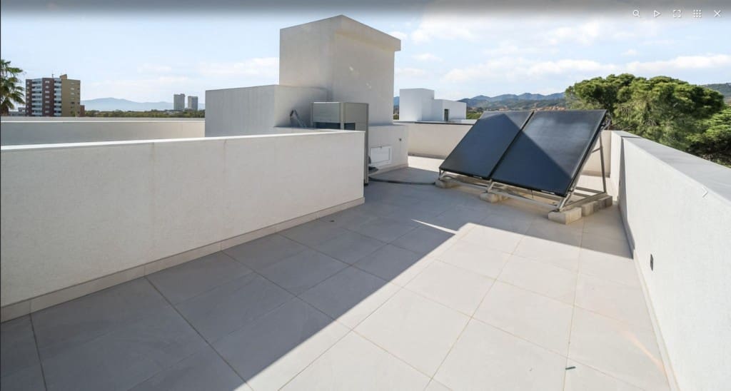 4 bedroom Villa for sale in Marbesa with pool garage - € 3,890,000 (Ref: 8791942)