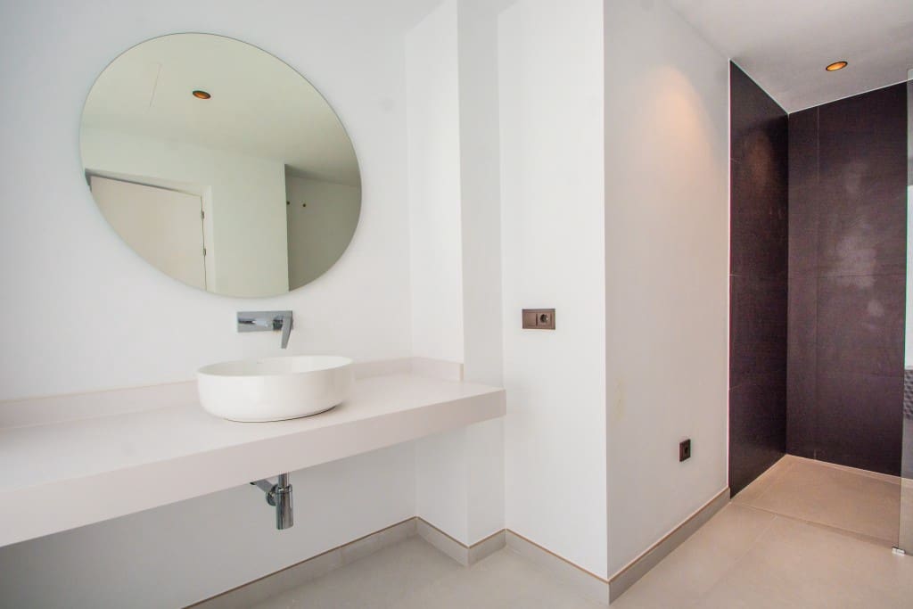 4 bedroom Villa for sale in La Mairena with pool garage - € 2,195,000 (Ref: 8866922)