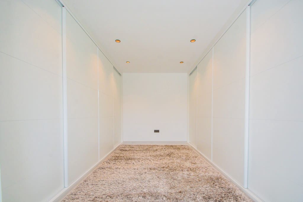 4 bedroom Villa for sale in La Mairena with pool garage - € 2,195,000 (Ref: 8866922)