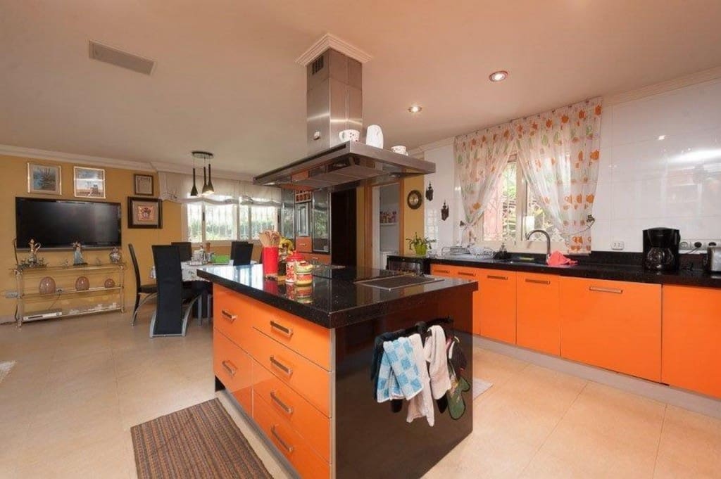 4 soverom Villa til salgs i Torremolinos med svømmebasseng garasje - € 1 545 000 (Ref: 8873962)