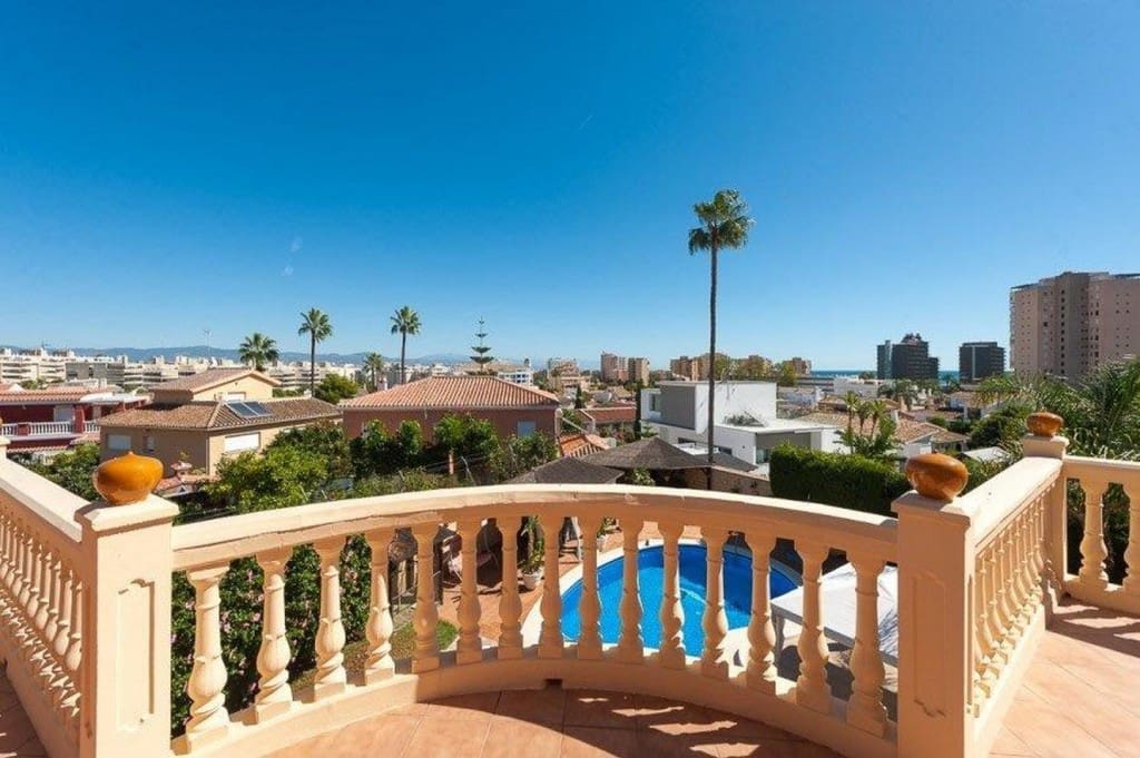 4 soverom Villa til salgs i Torremolinos med svømmebasseng garasje - € 1 545 000 (Ref: 8873962)