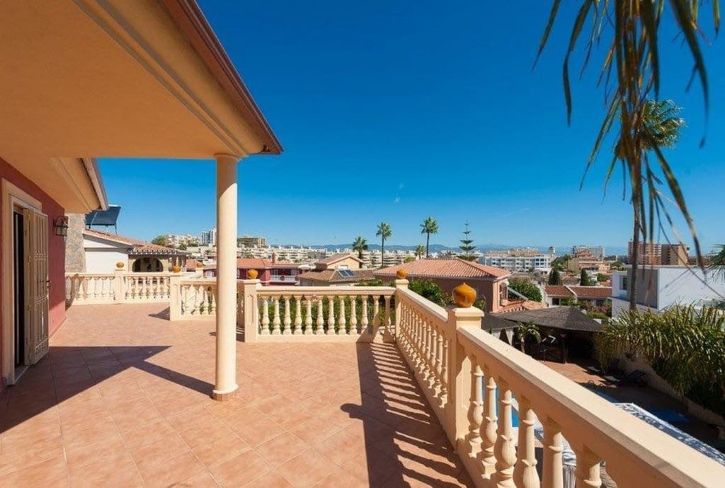 4 soverom Villa til salgs i Torremolinos med svømmebasseng garasje - € 1 545 000 (Ref: 8873962)