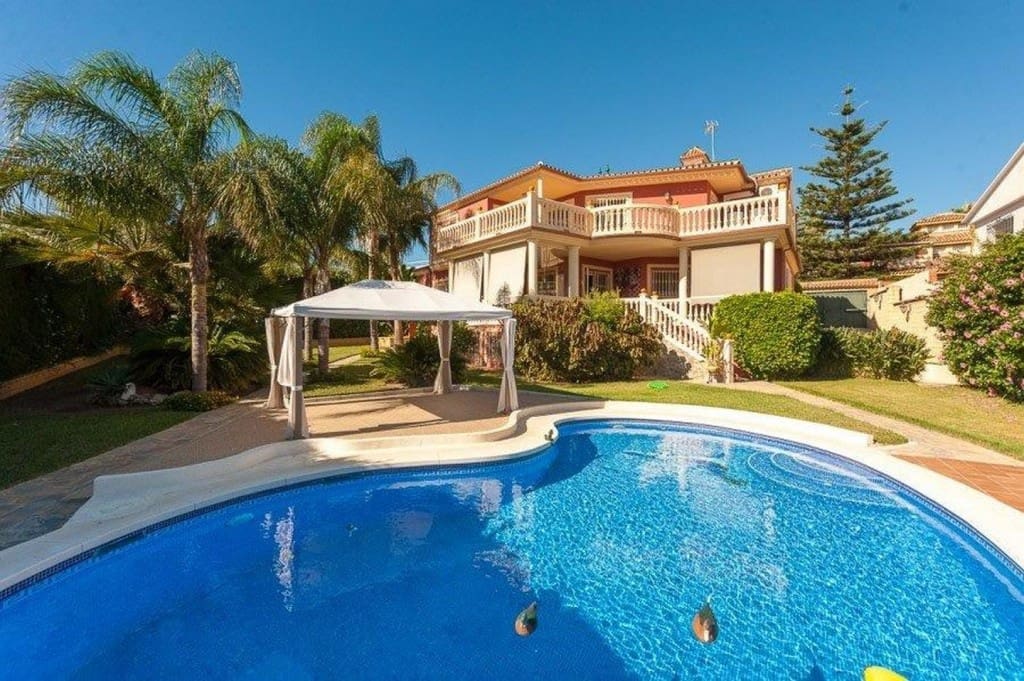 4 soverom Villa til salgs i Torremolinos med svømmebasseng garasje - € 1 545 000 (Ref: 8873962)