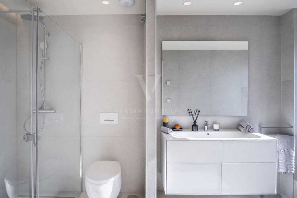 4 bedroom Villa for sale in New Golden Mile with pool - € 4,500,000 (Ref: 8884020)