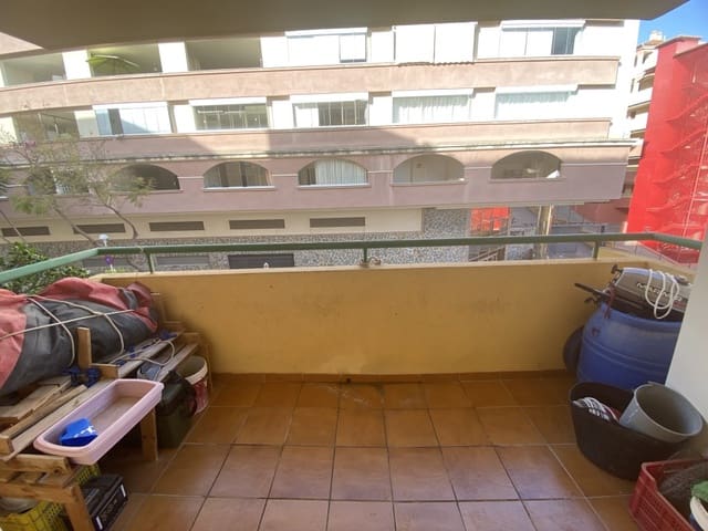 2 bedroom Apartment for sale in Los Pacos, Fuengirola with pool - € 249,000 (Ref: 8907608)