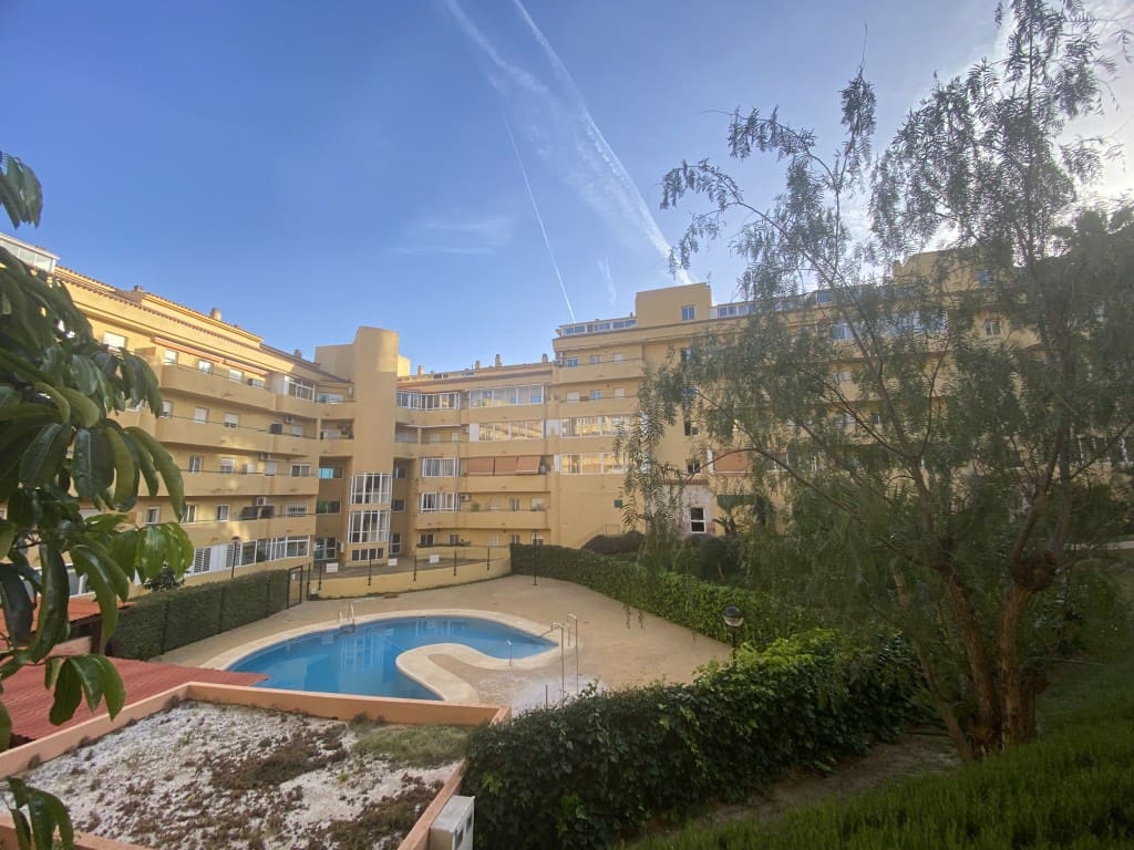 2 soverom Leilighet til salgs i Fuengirola med svømmebasseng - € 249 000 (Ref: 8907608)