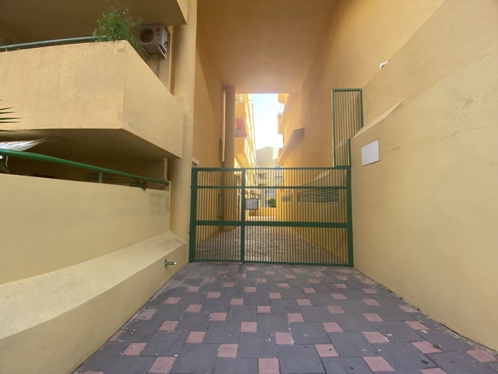 2 soverom Leilighet til salgs i Fuengirola med svømmebasseng - € 249 000 (Ref: 8907608)